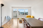 Stylische 4-Zimmer Wohnung mit Seeblick auf Zürichsee I Vollmöbliert I Familie